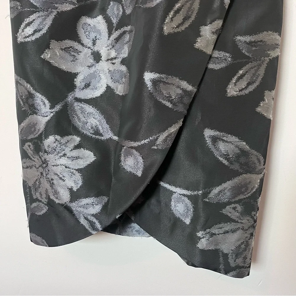 Lauren Nazima Silver Sequin Floral Brocade Cocktail Dress – Size 4 - Picture 5 of 10